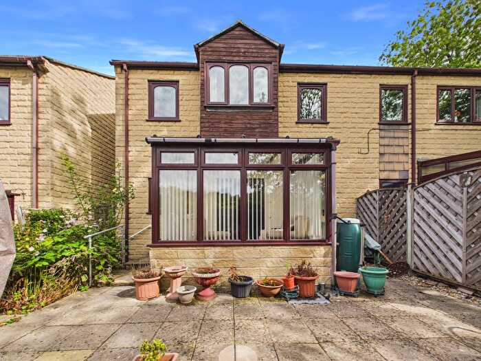 2 Bedroom End Terrace House For Sale In Dimple Crescent, Matlock, DE4