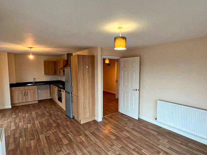 2 Bedroom Apartment To Rent In Canalbridge Close, Loughborough, LE11