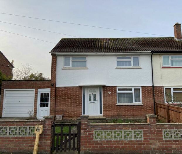 3 Bedroom Semi-Detached House To Rent In Elton Crescent, Oxford, OX33