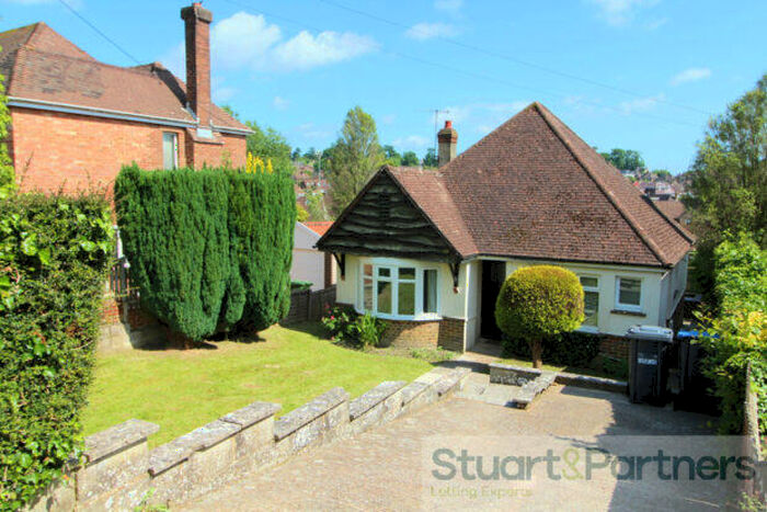 2 Bedroom Bungalow To Rent In Ashenground Road, Haywards Heath, RH16