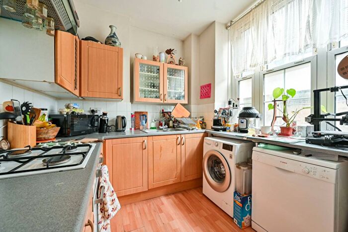 1 Bedroom Flat For Sale In Tooley Street, Southwark, London, SE1