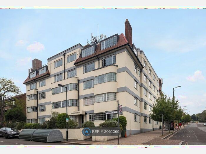 2 Bedroom Flat To Rent In Mundania Court, London, SE22