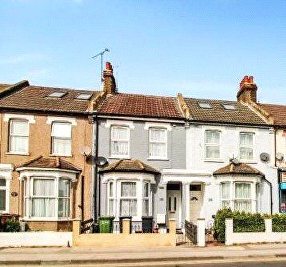 3 Bedroom Terraced House To Rent In Pelham Road South, Gravesend, DA11