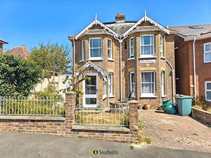 3 Bedroom Detached House For Sale In St. Michaels Road, St. Helens, PO33