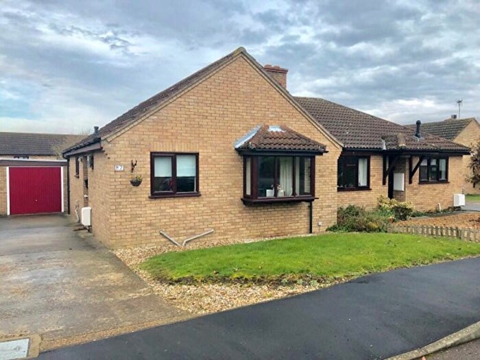 2 Bedroom Semi-Detached Bungalow To Rent In Fairfield, Sutton, CB6