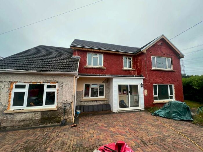 3 Bedroom Detached House For Sale In Thomas Chapel, Begelly, Kilgetty, Pembrokeshire, SA68