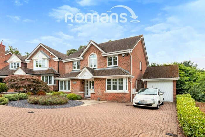 4 Bedroom Detached House To Rent In Seymour Drive, Camberley, GU15