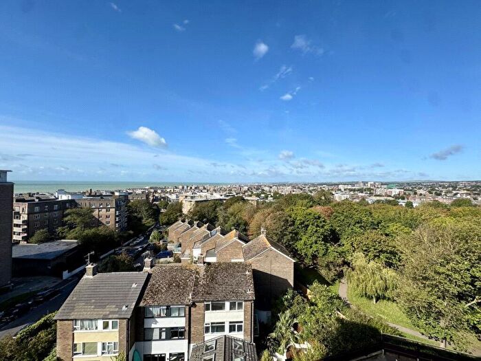 2 Bedroom Flat For Sale In Furze Hill, Hove, East Sussex, BN3