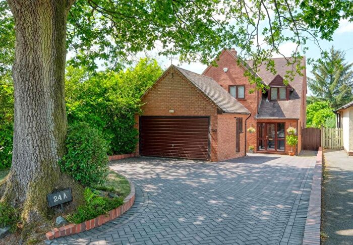 4 Bedroom Detached House For Sale In Crumpfields Lane, Redditch, B97