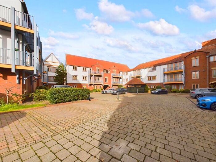 2 Bedroom Apartment For Sale In Foregate Street, Chester, Cheshire, CH1