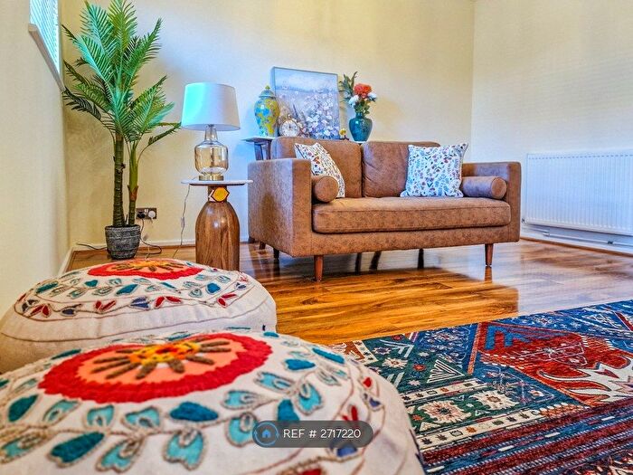 6 Bedroom Detached House To Rent In Germander Place, Conniburrow, Milton Keynes, MK14