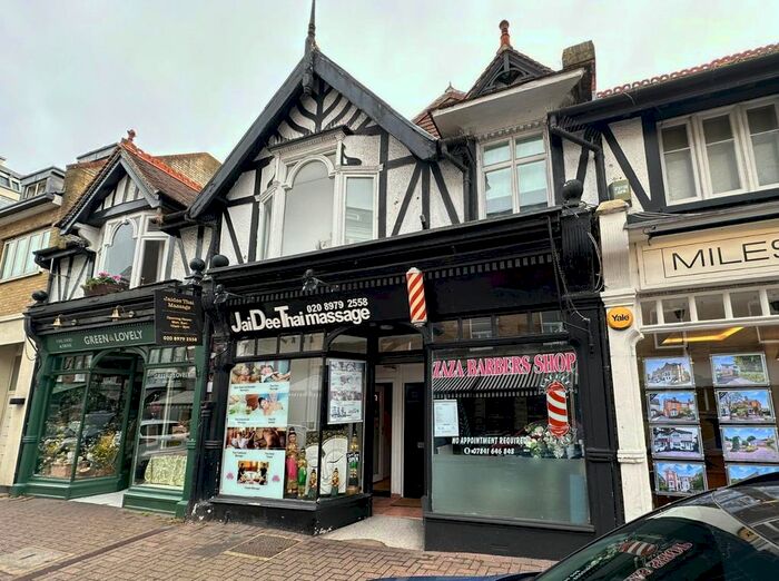 1 Bedroom Flat To Rent In Bridge Road, East Molesey, KT8