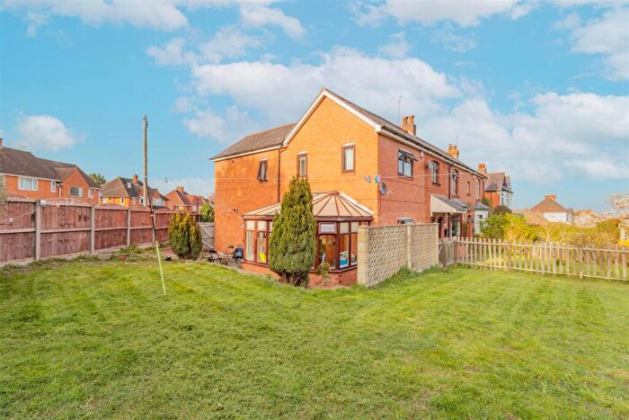 7 Bedroom House For Sale In Holywell Lane, Rednal, Birmingham, West Midlands, B45