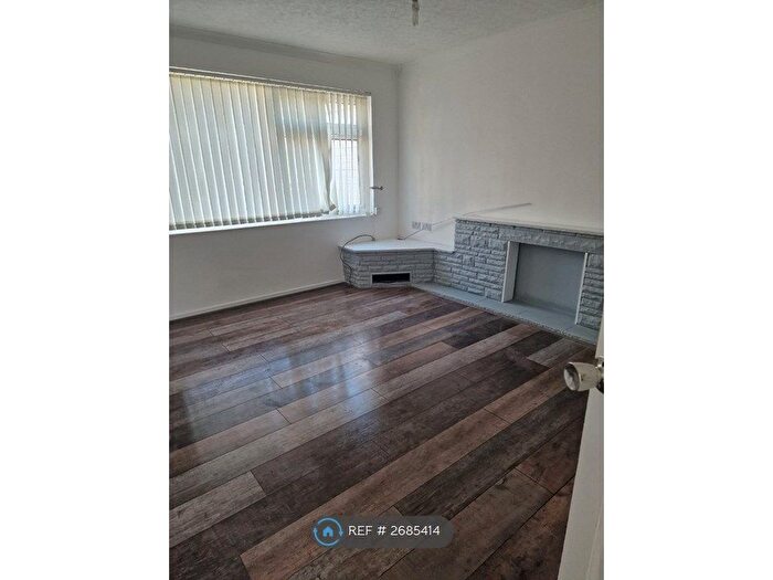 2 Bedroom Terraced House To Rent In Bodmin Garden, Leeds, LS10
