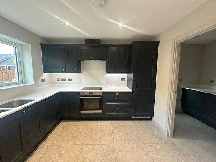 4 Bedroom Property To Rent In Nicholson Court, Kidderminster, DY10