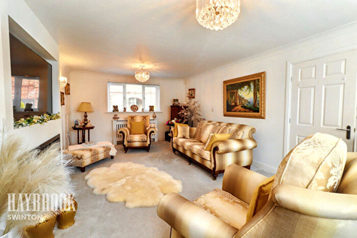 5 Bedroom Detached House For Sale In Sheffield Road, Doncaster, DN12