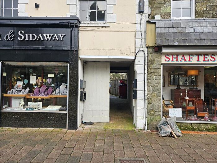 1 Bedroom Flat To Rent In High Street, Shaftesbury, Dorset, SP7