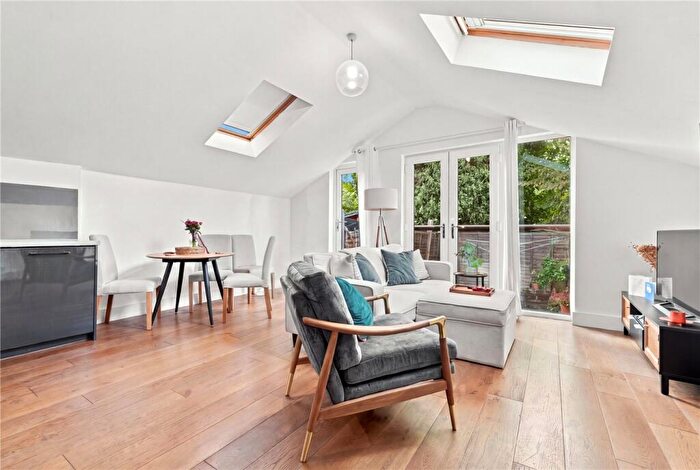 2 Bedroom Apartment To Rent In Laura Terrace, Brownswood Road, London, N4