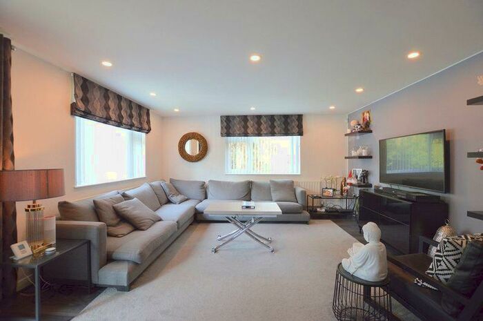 2 Bedroom Apartment To Rent In Sandy Lodge Way, Northwood, HA6