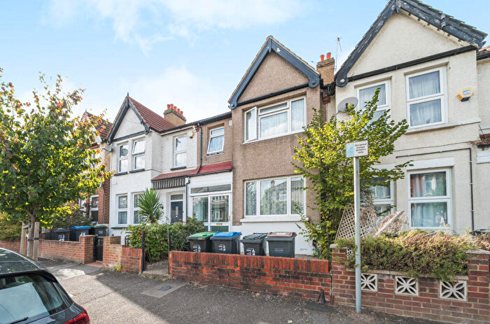 3 Bedroom Terraced House For Sale In Estcourt Road, London, SE25