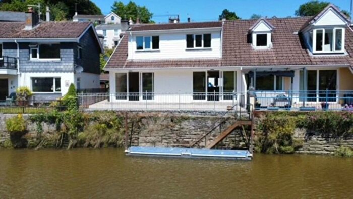 4 Bedroom Semi-Detached House To Rent In Helios House, Calstock, PL18