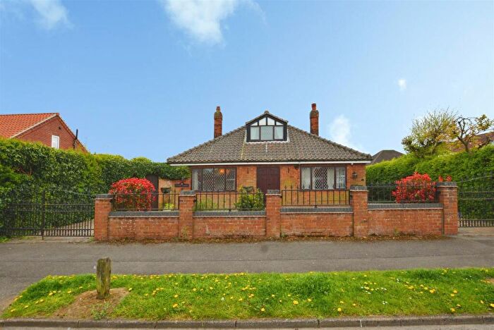 3 Bedroom Detached Bungalow For Sale In West Common Gardens, Scunthorpe, DN17