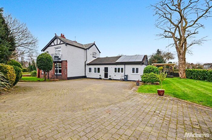 4 Bedroom Detached House For Sale In The Highlands, Chester Road, Sutton Weaver, WA7