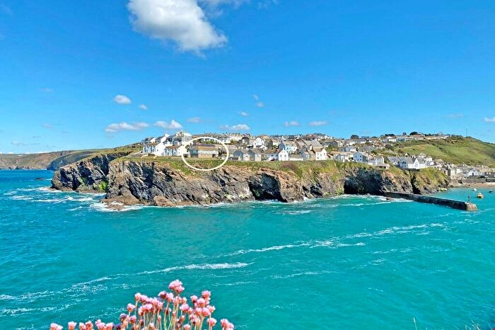 2 Bedroom Semi-Detached House For Sale In Overcliff, Port Isaac - North Cornwall, PL29