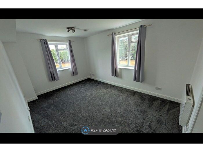 2 Bedroom Flat To Rent In Woodfield Court, Sutton, SM1