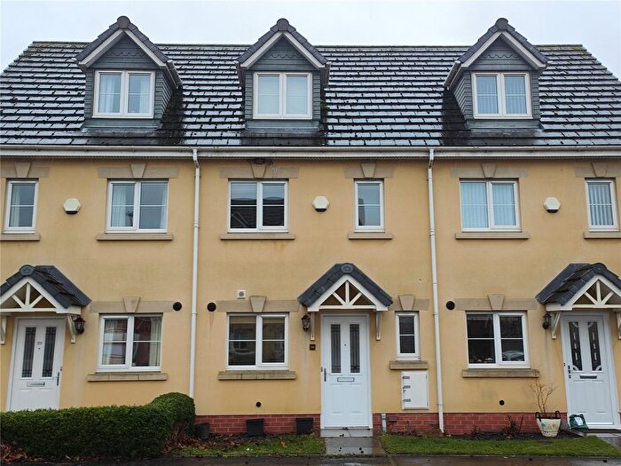3 Bedroom Terraced House To Rent In Parc Hafod, Four Crosses, Llanymynech, Powys, SY22