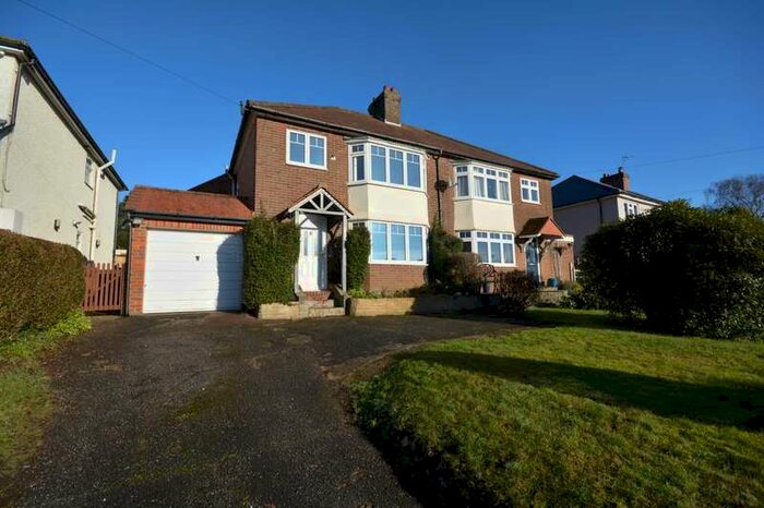 4 Bedroom Semi-Detached House To Rent In Chequers Hill, Amersham, HP7