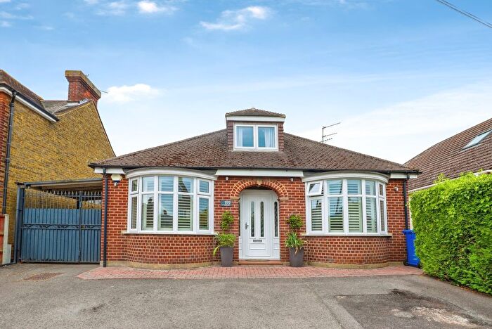 6 Bedroom Bungalow For Sale In London Road, Sittingbourne, Kent, ME10