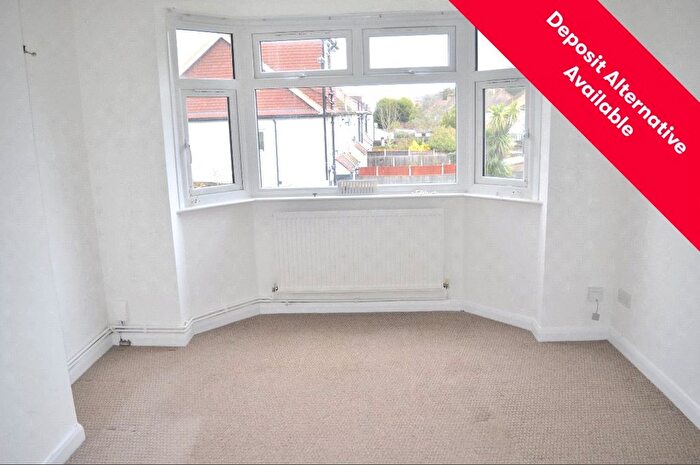 2 Bedroom Flat To Rent In Glenn Avenue, Purley, CR8