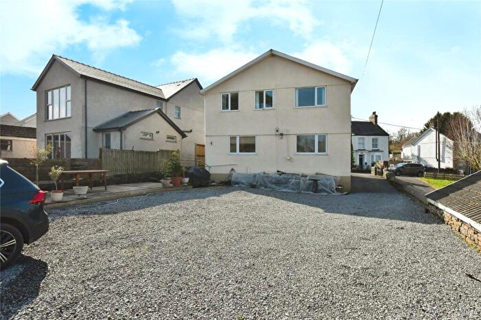 4 Bedroom Detached House For Sale In Llannon Road, Pontyberem, Llanelli, Carmarthenshire, SA15