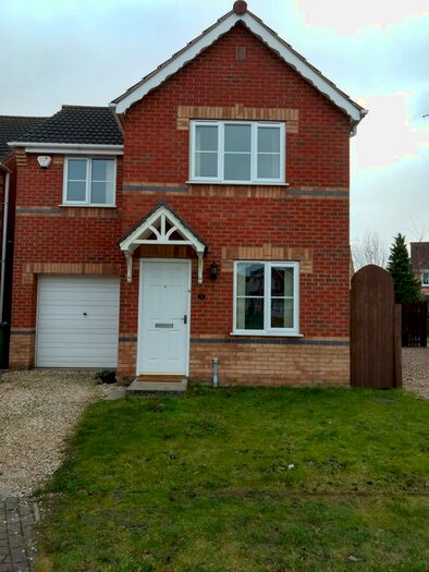 3 Bedroom Detached House To Rent In Gloucester Court, Scunthorpe, DN15