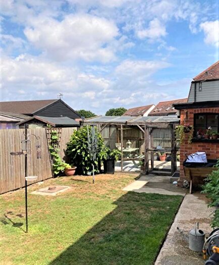 2 Bedroom Detached House To Rent In Bromley Road, Colchester, Essex, CO7