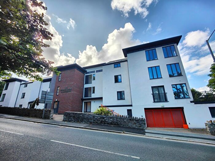 2 Bedroom Property To Rent In Melvill Road, Falmouth, TR11