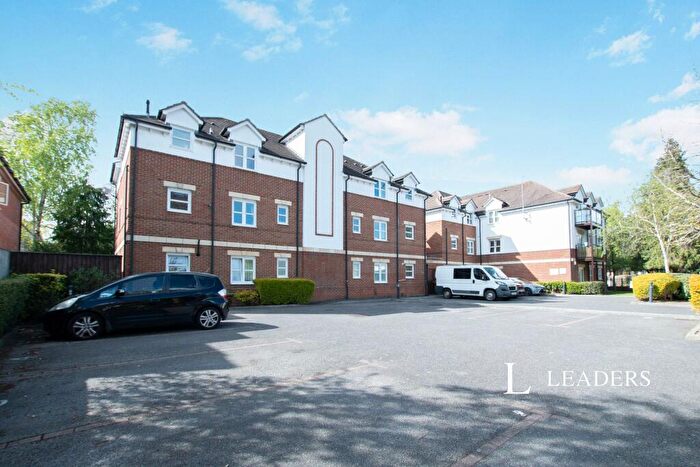 2 Bedroom Flat To Rent In Albany Court, Wimborne Road, BH2