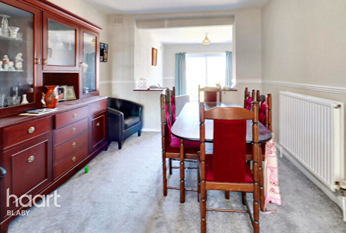 3 Bedroom Semi Detached House For Sale In New Street, Leicester, LE8