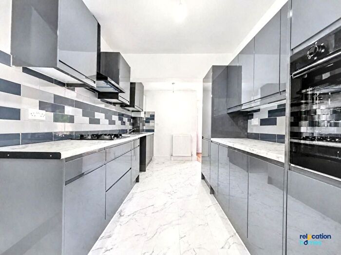 4 Bedroom Terraced House To Rent In Branksome Avenue, London, N18