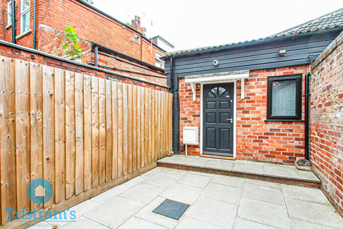 2 Bedroom Apartment To Rent In Henry Road, Lenton, NG7