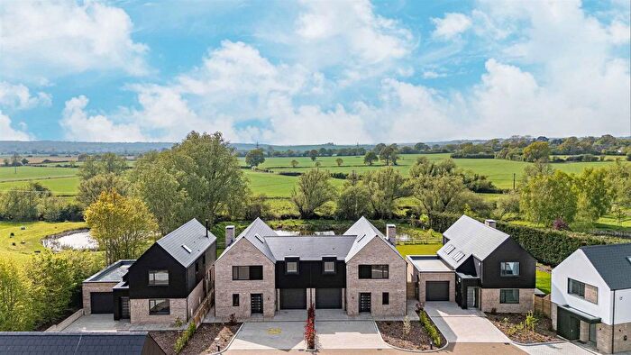 4 Bedroom Semi-detached House For Sale In The Street, Appledore, TN26