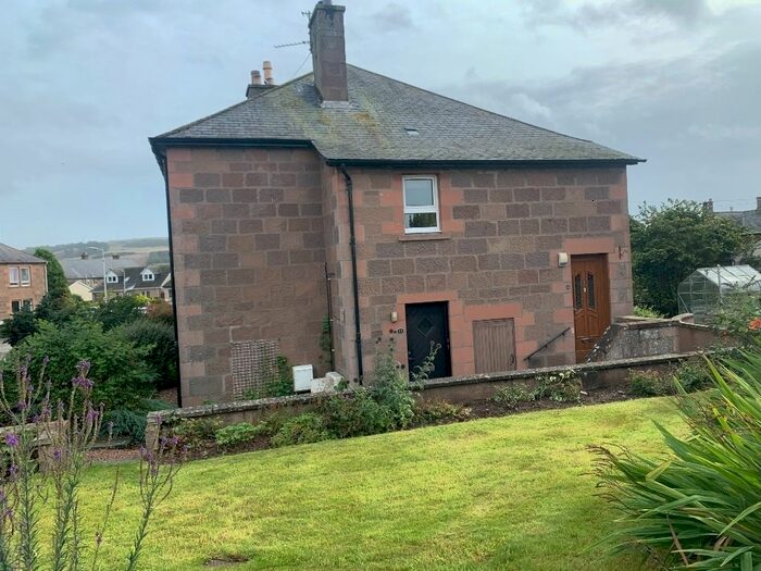 4 Bedroom Flat To Rent In Queens Road, Inverbervie, Montrose, Angus, DD10