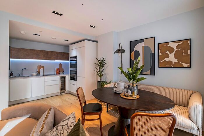 1 Bedroom Flat For Sale In Keybridge, Exchange Gardens, London, SW8