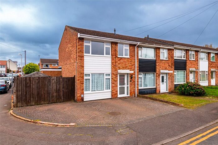 3 Bedroom End Terrace House To Rent In Heather Close, Sittingbourne, Kent, ME10