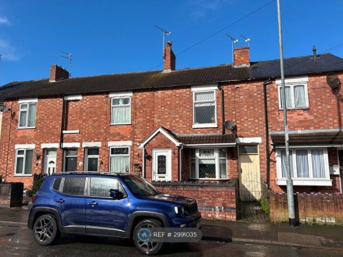 3 Bedroom Terraced House To Rent In Woods Lane, Burton-On-Trent, DE15