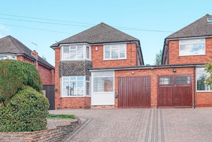 3 Bedroom Link Detached House For Sale In Lickey Square, Lickey, B45