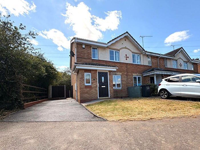 3 Bedroom End Of Terrace House To Rent In Canalside, Longford, CV6