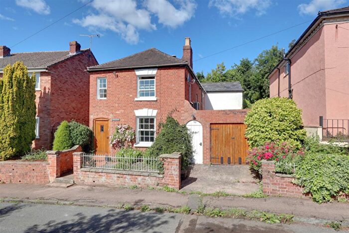4 Bedroom Detached House For Sale In Bury Bar, Newent, GL18