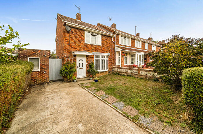 2 Bedroom End Of Terrace House For Sale In Garth Square, Bracknell, Berkshire, RG42